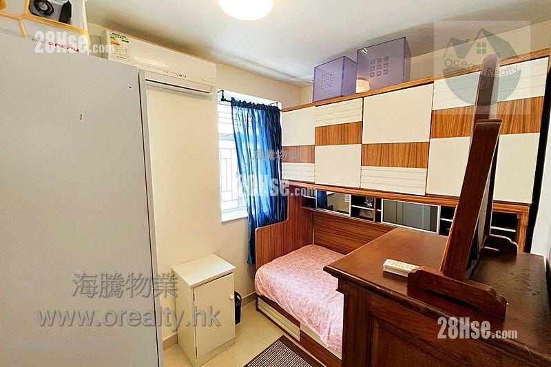 村屋 售盘 4 房 , 1 浴室 700 平方尺