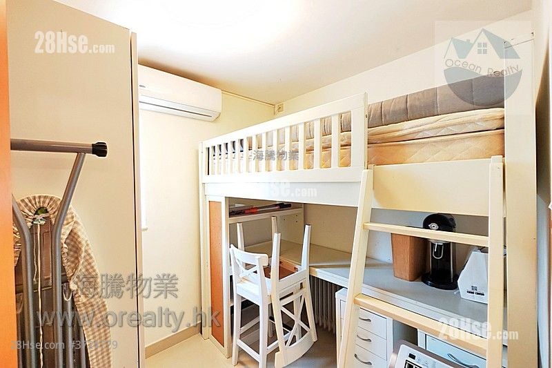 村屋 售盘 4 房 , 1 浴室 700 平方尺