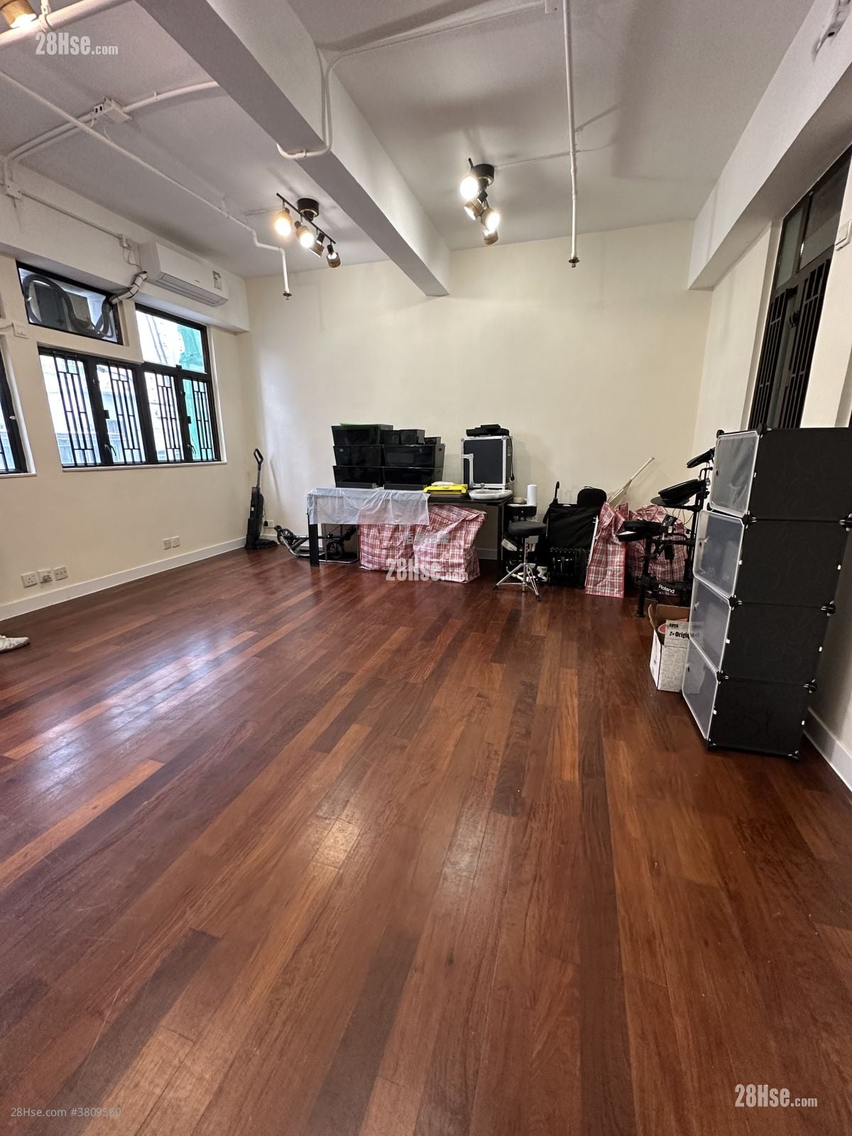 Apartment Rental Studio , 1 Bathroom 330 ft²