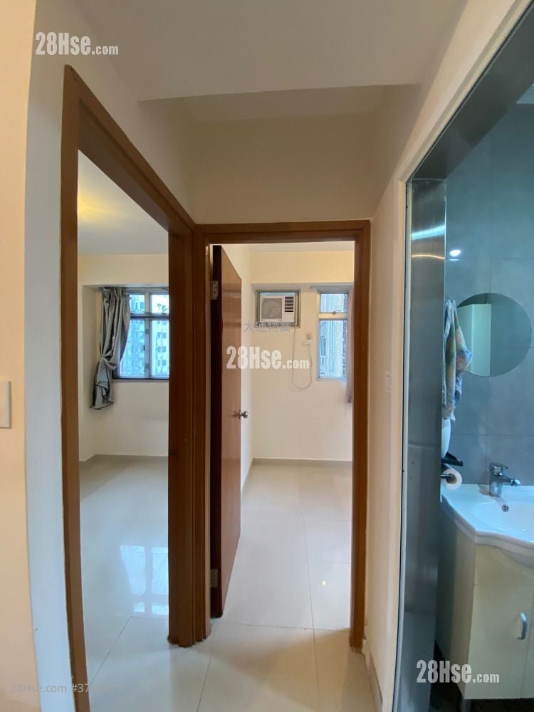 Hand Cheong Court Rental 2 Bedrooms , 1 Bathroom 332 ft²