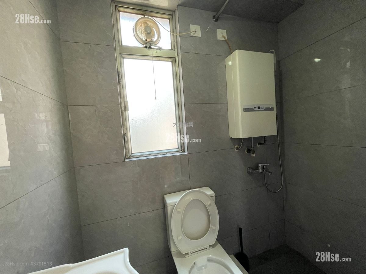 Hand Cheong Court Rental 2 Bedrooms , 1 Bathroom 332 ft²