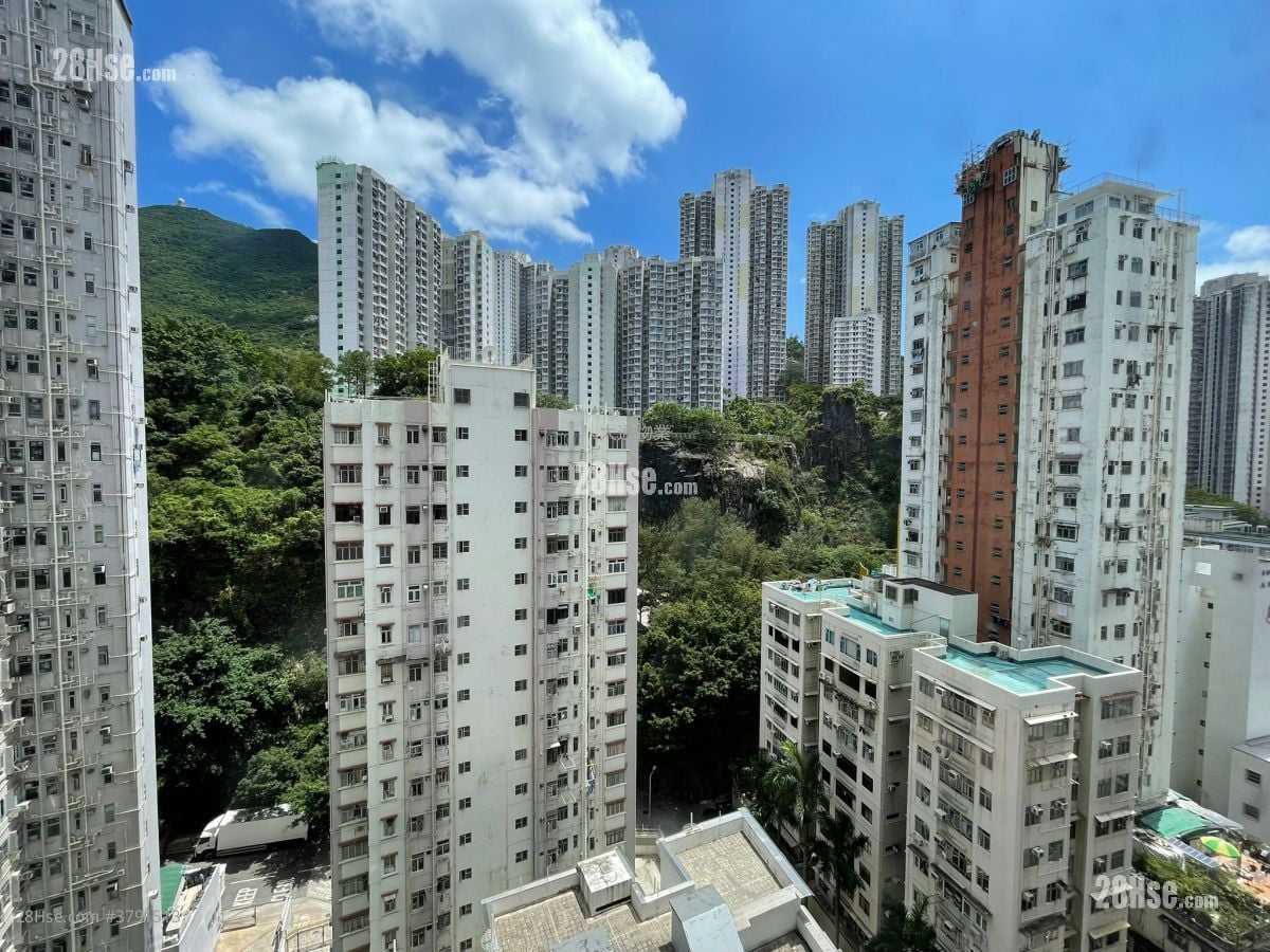 Hand Cheong Court Rental 2 Bedrooms , 1 Bathroom 332 ft²