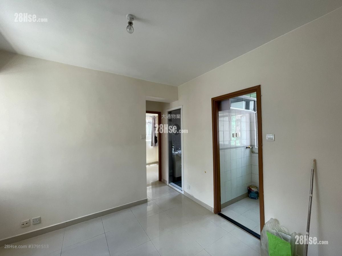 Hand Cheong Court Rental 2 Bedrooms , 1 Bathroom 332 ft²