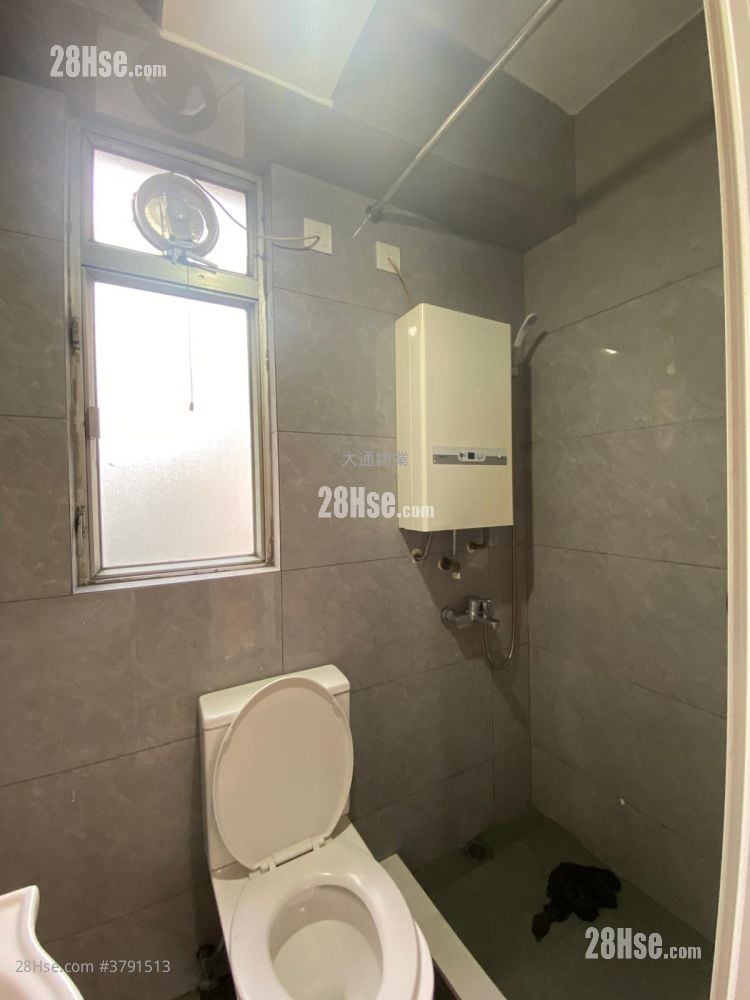 Hand Cheong Court Rental 2 Bedrooms , 1 Bathroom 332 ft²