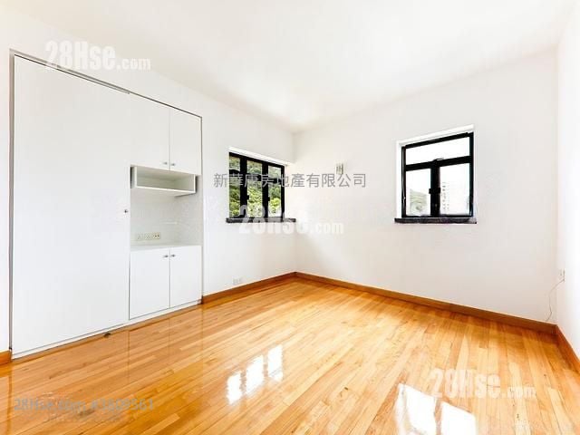 Imperial Court Rental 3 Bedrooms , 2 Bathrooms 1,027 ft²