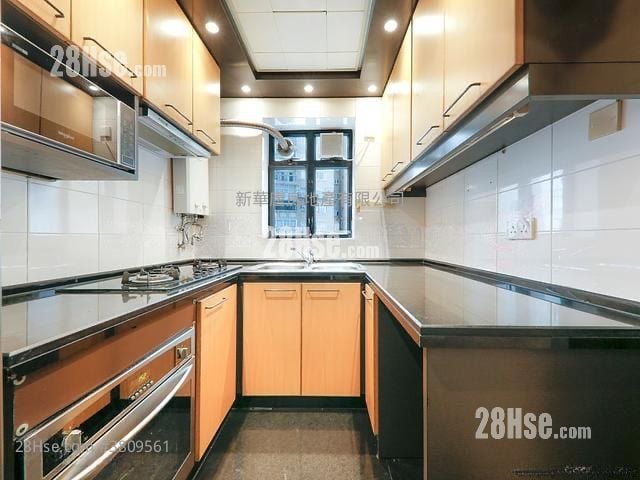 Imperial Court Rental 3 Bedrooms , 2 Bathrooms 1,027 ft²