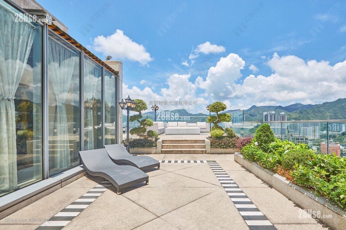 Peak One Sell 5+ Bedrooms 3,272 ft²