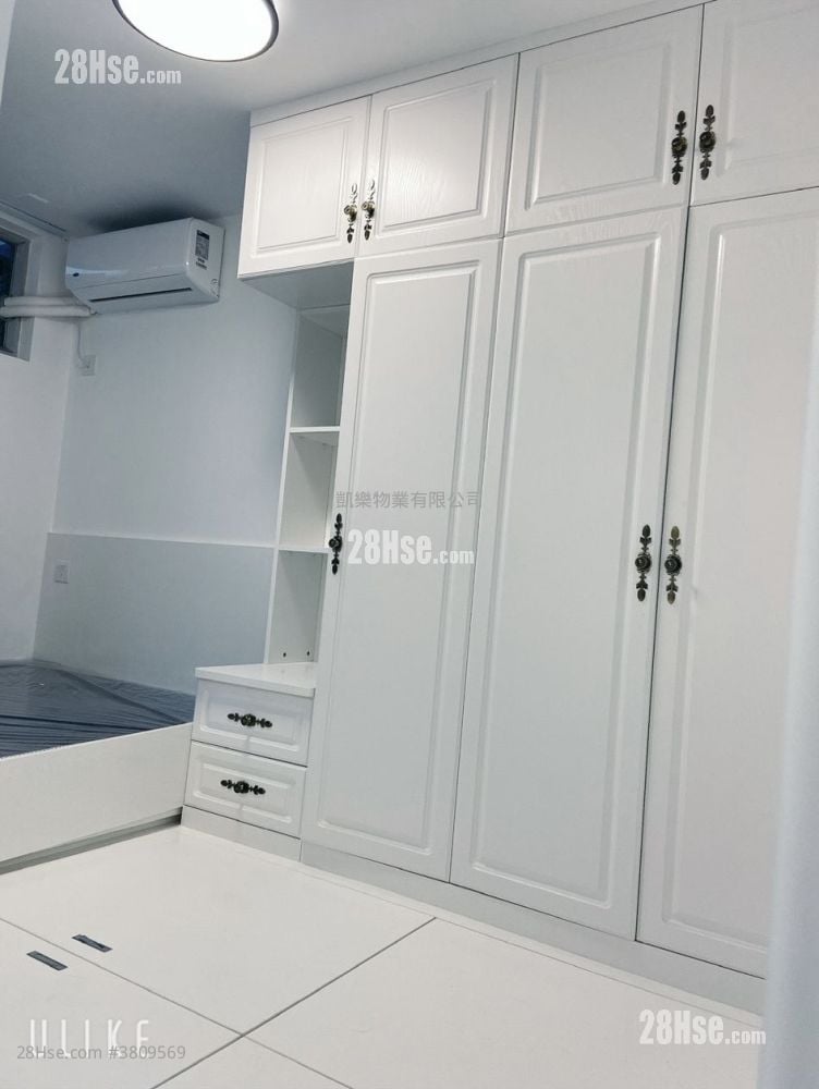 Hoi Lok Court Sell 2 Bedrooms , 1 Bathroom 386 ft²