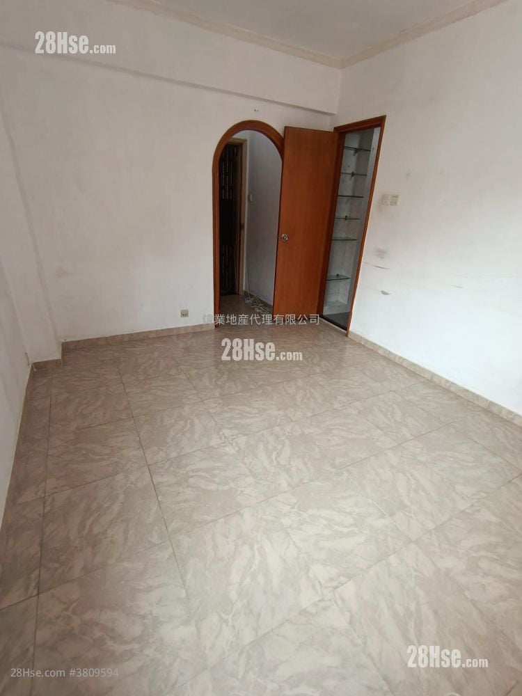 Whampoa Estate Sell 2 Bedrooms , 1 Bathroom 356 ft²