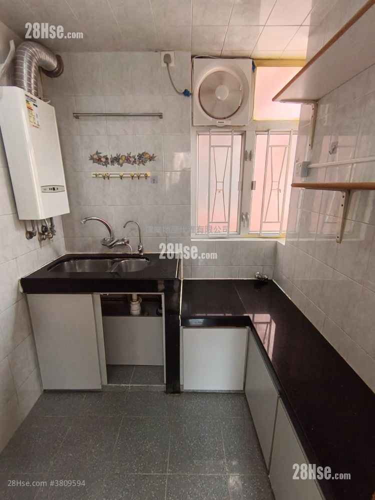 Whampoa Estate Sell 2 Bedrooms , 1 Bathroom 356 ft²
