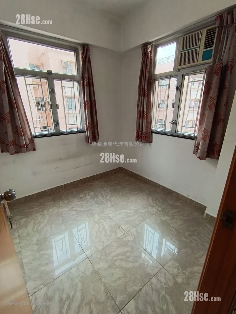 Whampoa Estate Sell 2 Bedrooms , 1 Bathroom 356 ft²