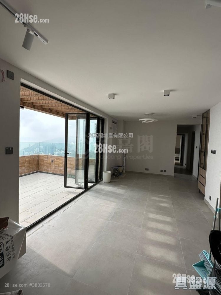 置富花园 售盘 3 房 845 平方尺