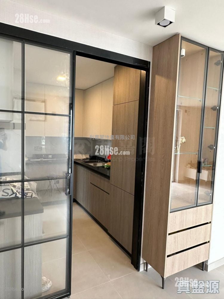 置富花园 售盘 3 房 845 平方尺