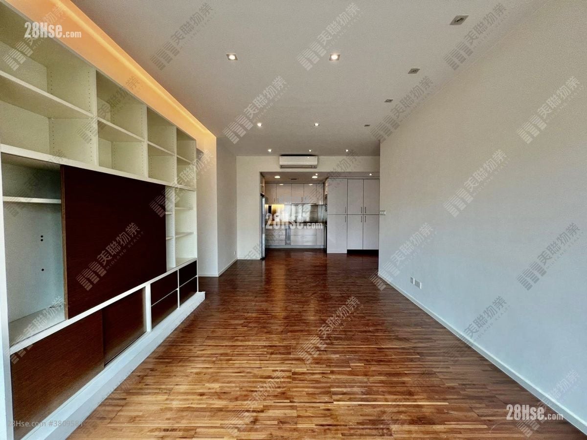 漾日居 售盘 2 房 930 平方尺