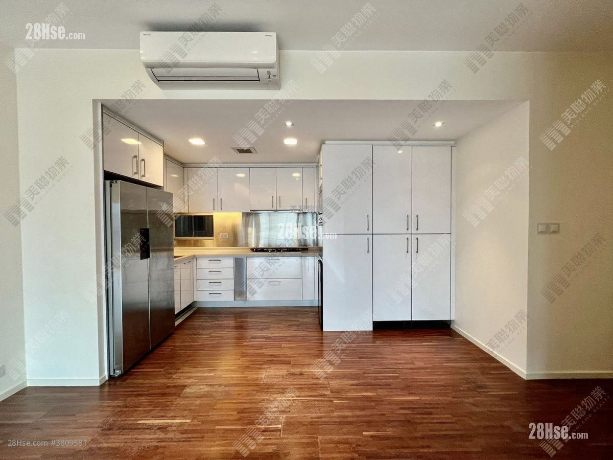 漾日居 售盘 2 房 930 平方尺