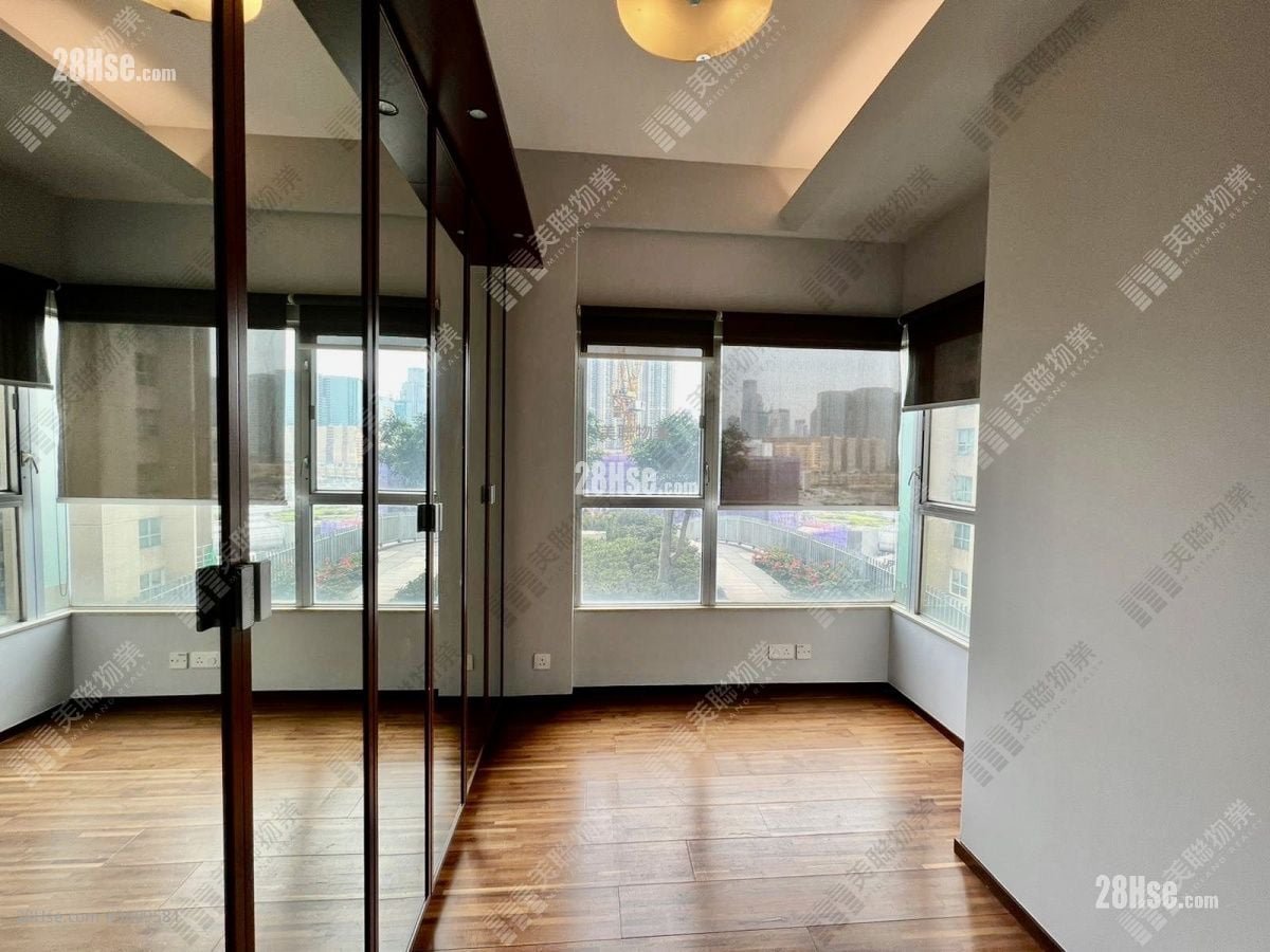 漾日居 售盘 2 房 930 平方尺