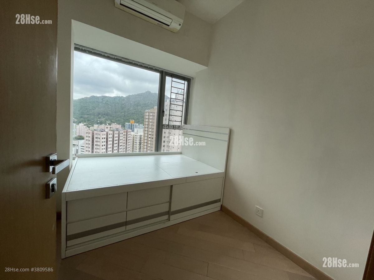 Century Gateway Sell 2 Bedrooms 483 ft²