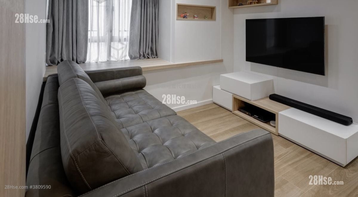 Tai Hing Gardens Sell 2 Bedrooms 447 ft²