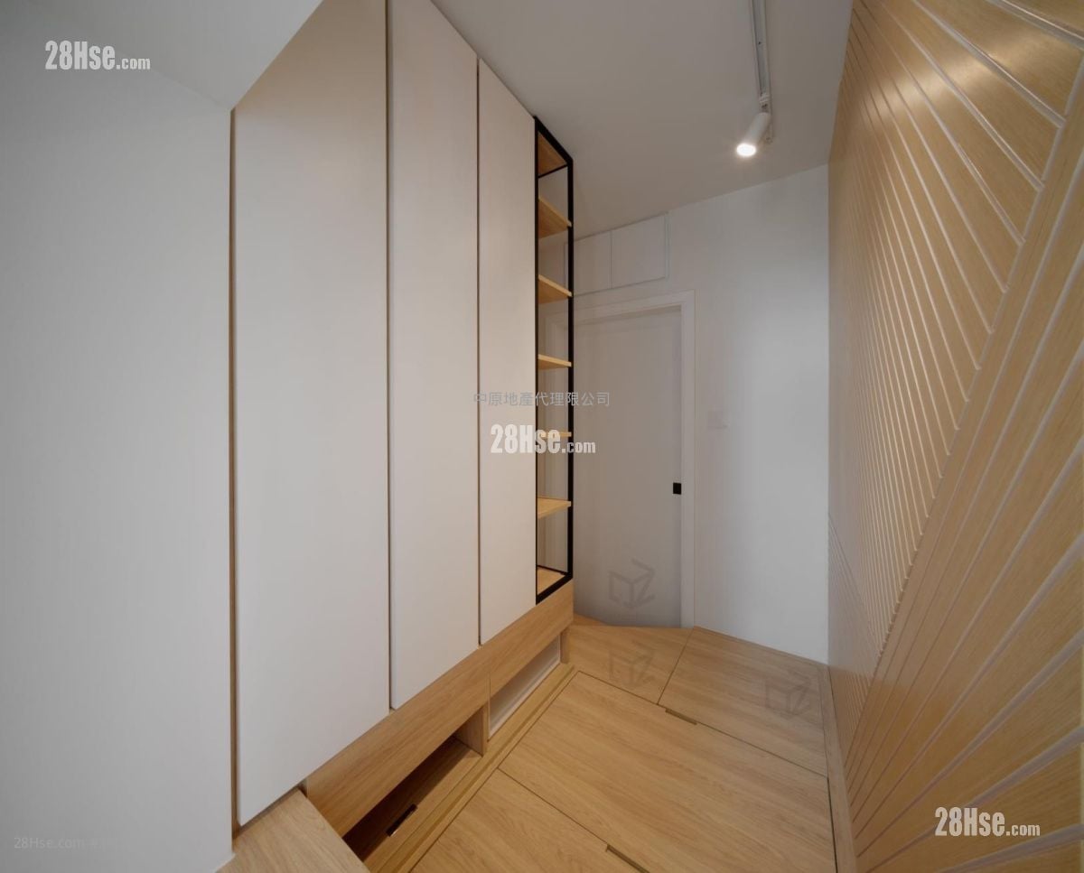 Tai Hing Gardens Sell 2 Bedrooms 447 ft²