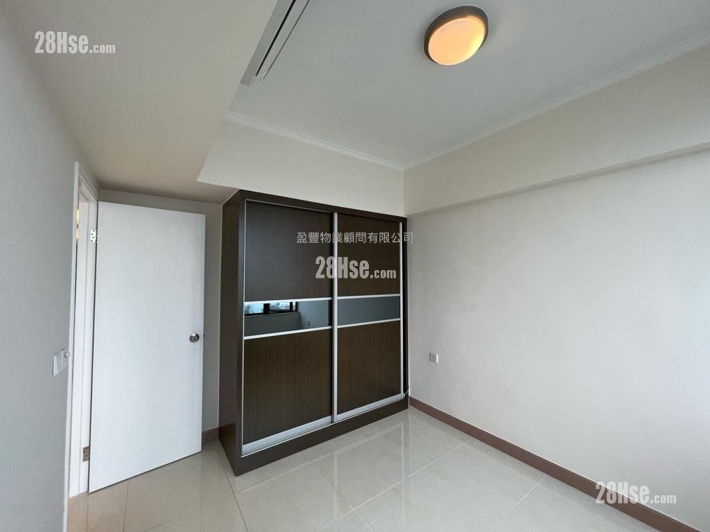 Hoi Deen Court Rental 2 Bedrooms , 1 Bathroom 626 ft²