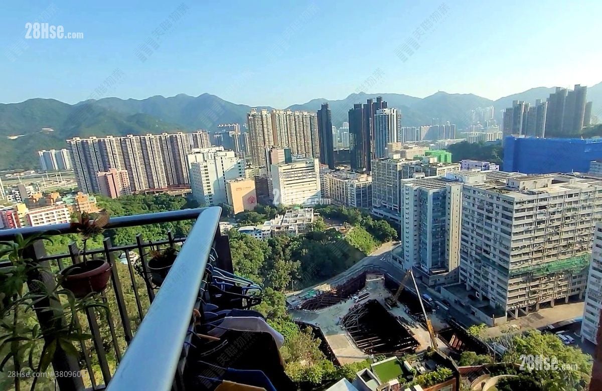 晋名峰 售盘 3 房 922 平方尺