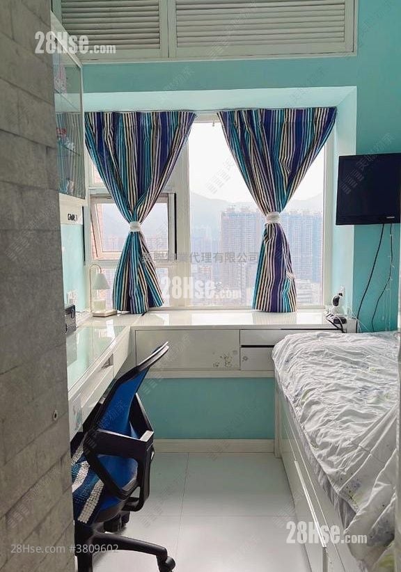 晋名峰 售盘 3 房 922 平方尺