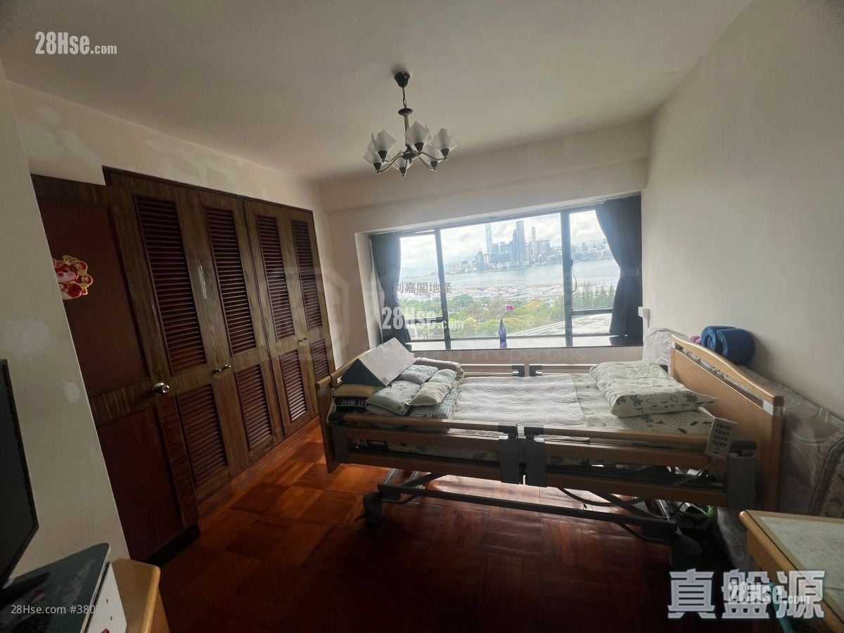 Park Towers Sell 3 Bedrooms , 2 Bathrooms 998 ft²