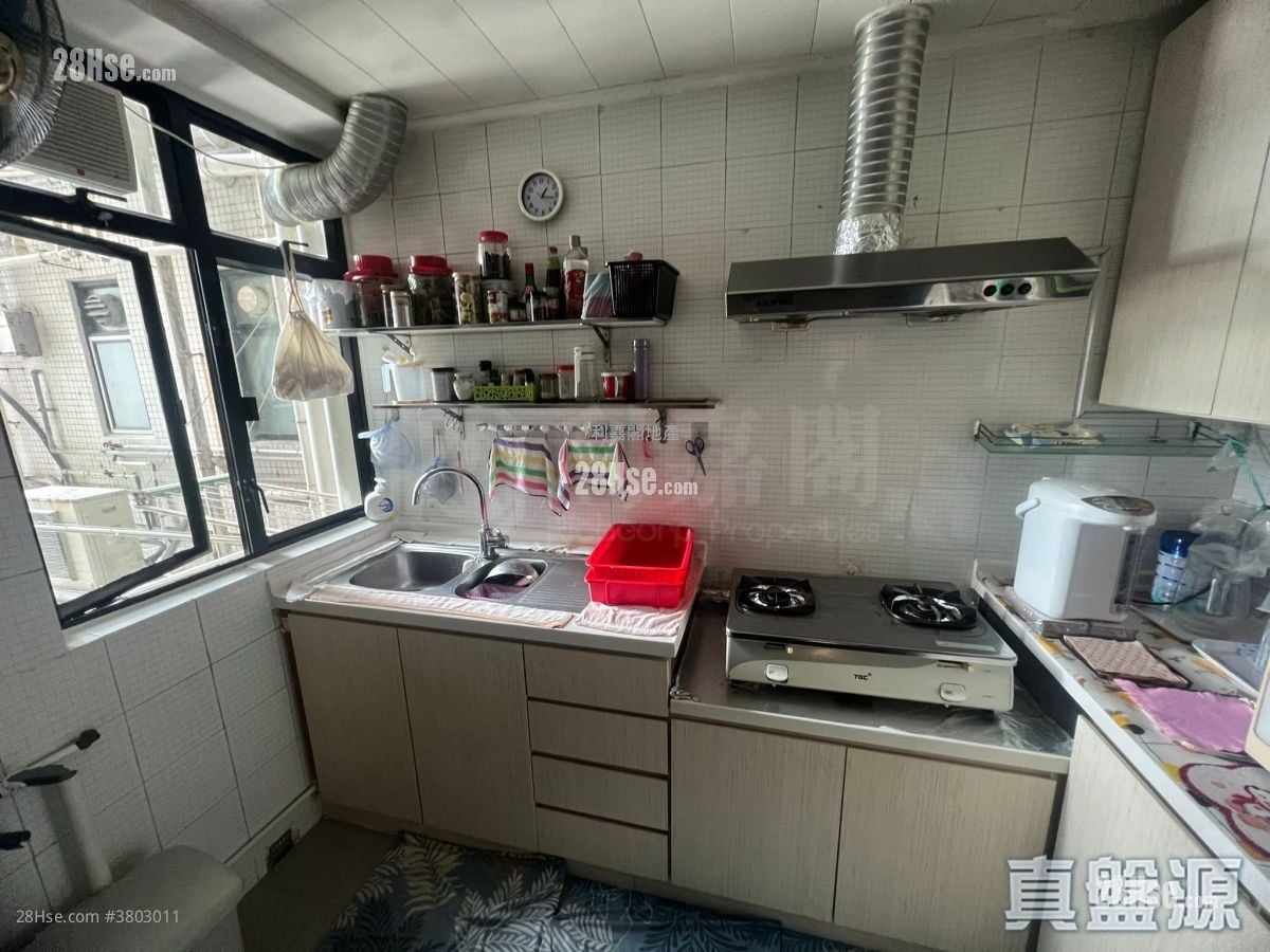 Park Towers Sell 3 Bedrooms , 2 Bathrooms 998 ft²