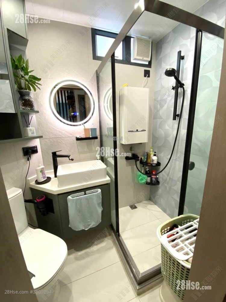 Tuen Mun Town Plaza Sell 2 Bedrooms 325 ft²