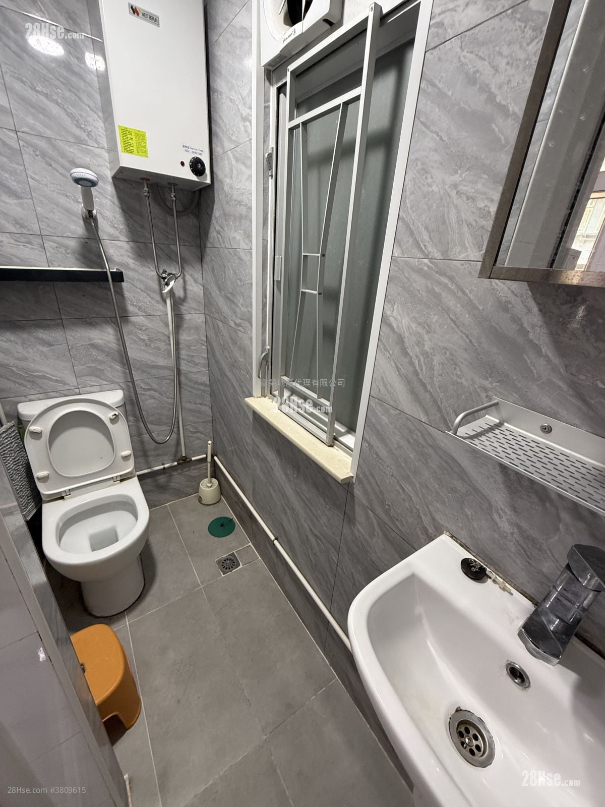 Lux Theatre Building Rental Studio , 1 Bathroom 100 ft²