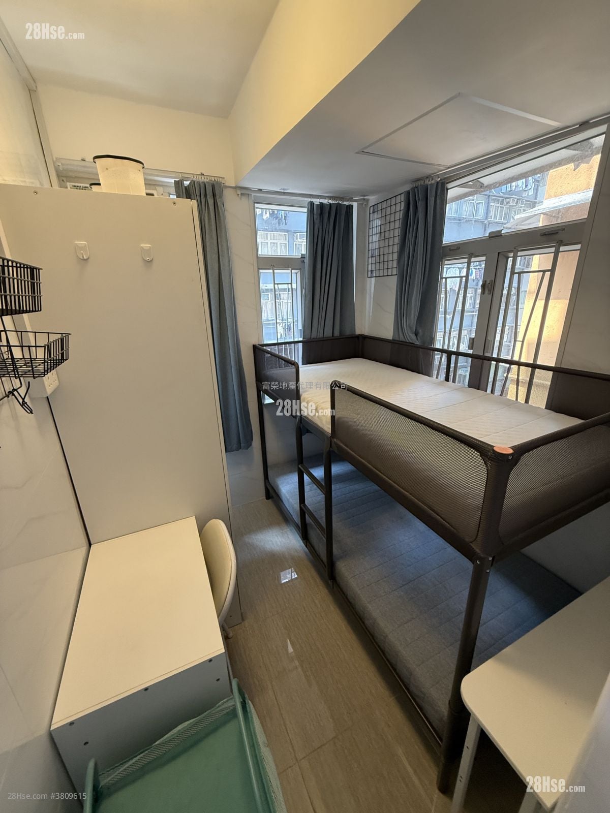 Lux Theatre Building Rental Studio , 1 Bathroom 100 ft²