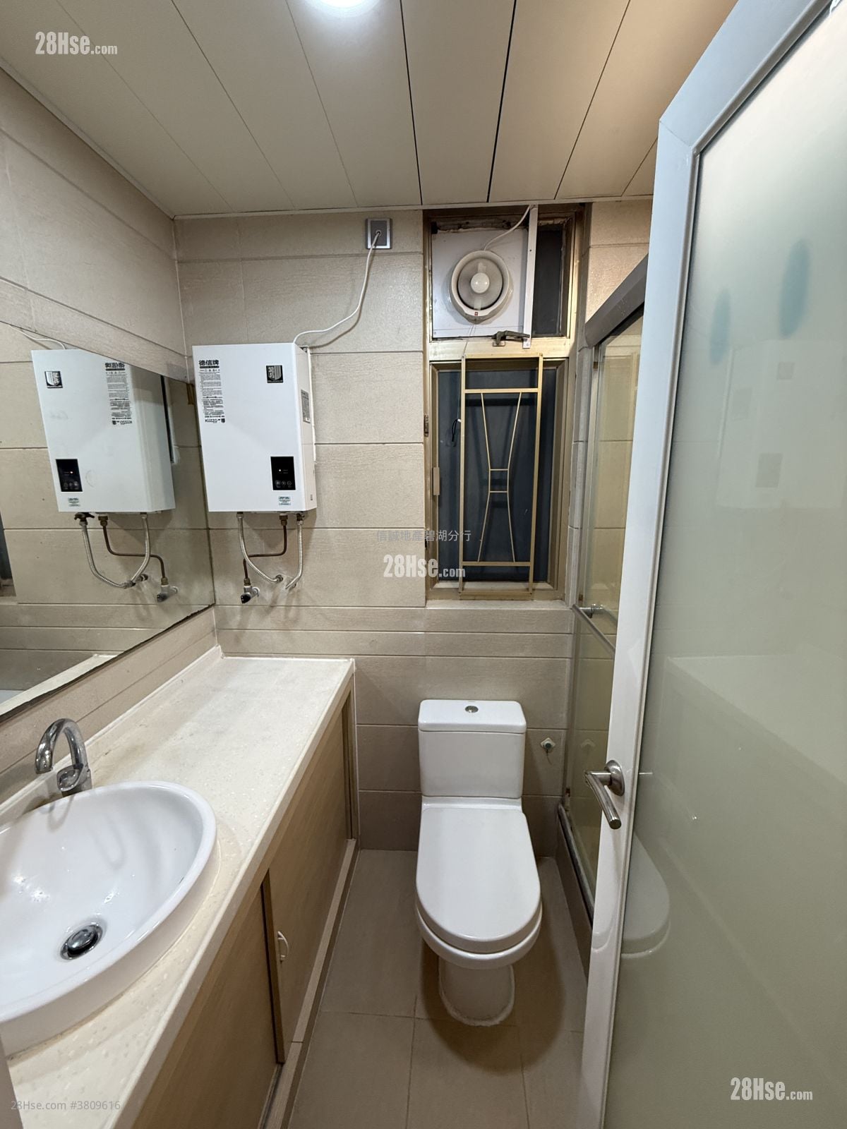 碧湖花园 租盘 2 房 , 1 浴室 400 平方尺