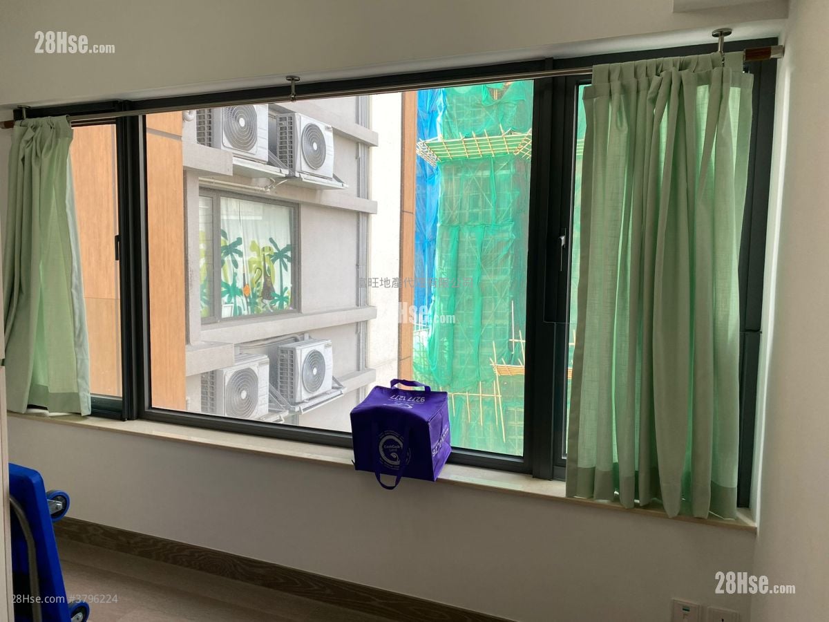 West Park 租盘 1 房 , 1 浴室 333 平方尺