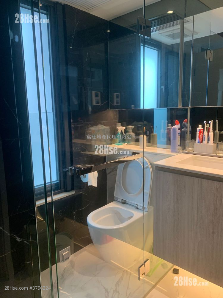 West Park 租盘 1 房 , 1 浴室 333 平方尺