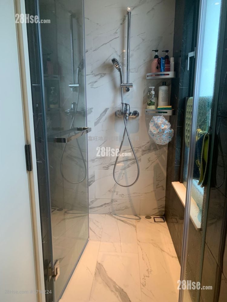 West Park 租盘 1 房 , 1 浴室 333 平方尺