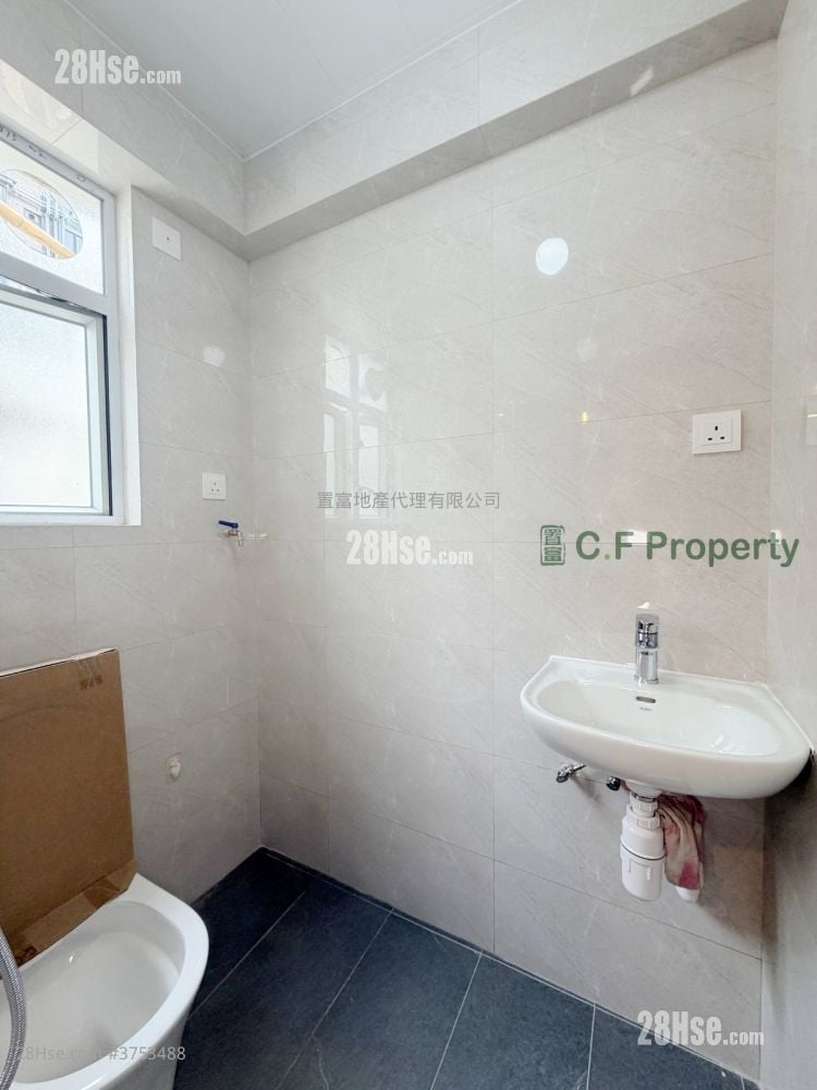 Kwai Fung Building Rental 1 Bedroom , 1 Bathroom 270 ft²
