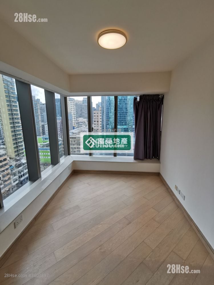 Macpherson Place Rental 1 Bedroom , 1 Bathroom 412 ft²