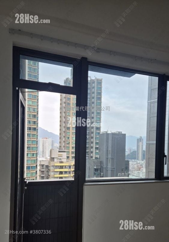 Hyde Park Rental Studio , 1 Bathroom 306 ft²