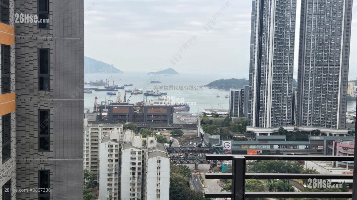 Hyde Park Rental Studio , 1 Bathroom 306 ft²