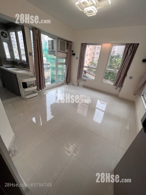 Valiant Court Rental Studio , 1 Bathroom 224 ft²