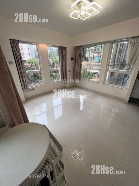 Valiant Court Rental Studio , 1 Bathroom 224 ft²