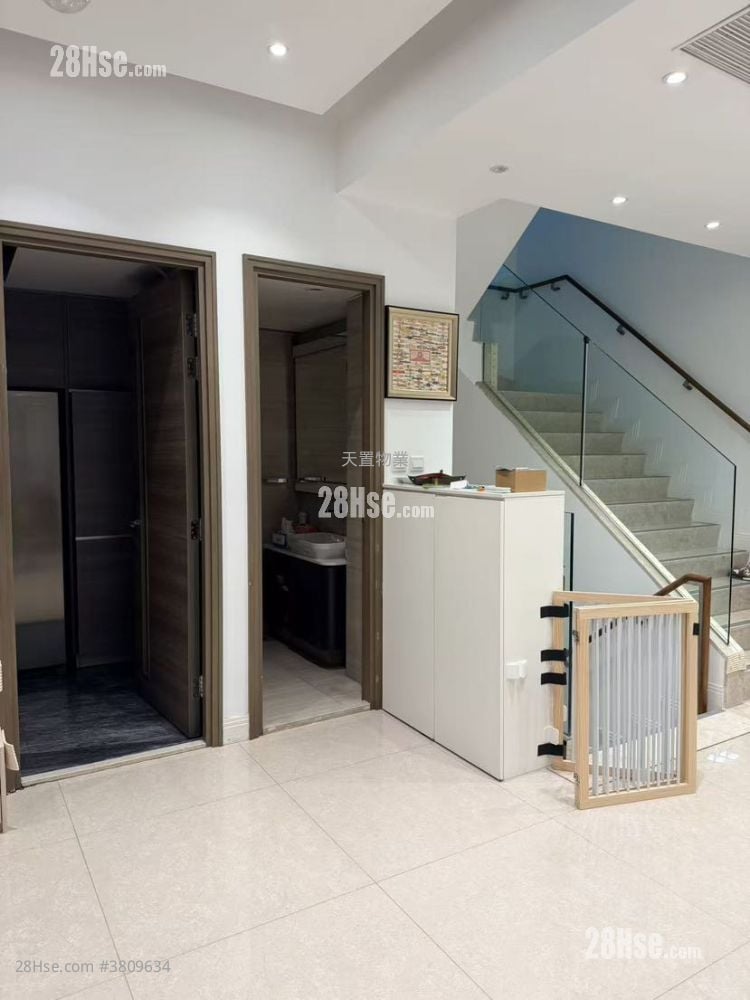 娉廷 租盘 5+ 房 , 4 浴室 1,633 平方尺