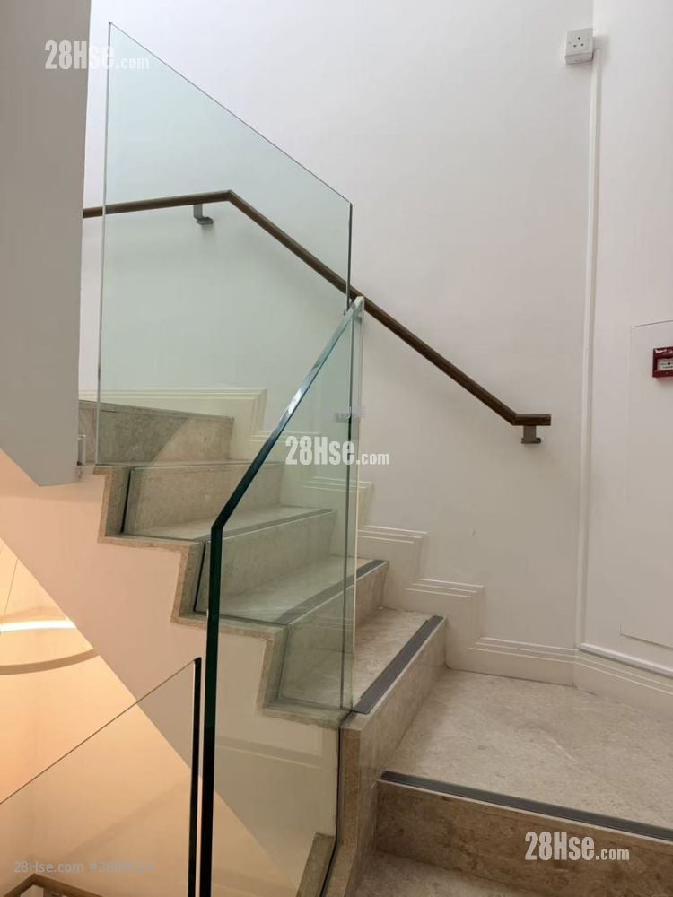 娉廷 租盘 5+ 房 , 4 浴室 1,633 平方尺