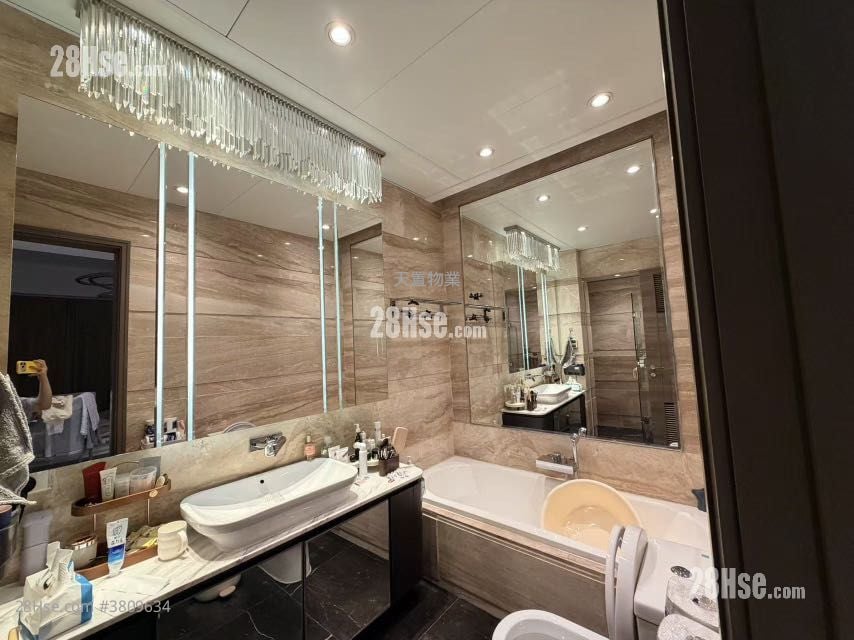 娉廷 租盘 5+ 房 , 4 浴室 1,633 平方尺