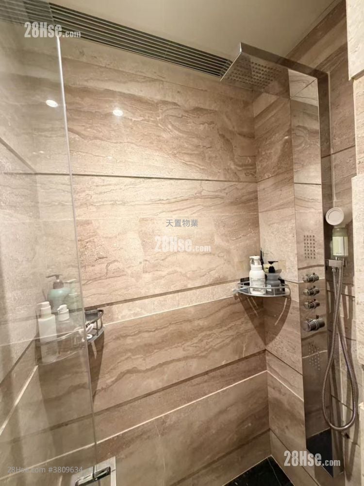 娉廷 租盘 5+ 房 , 4 浴室 1,633 平方尺