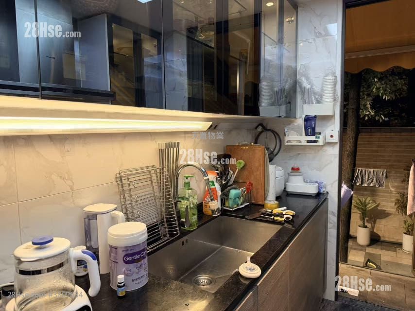 娉廷 租盘 5+ 房 , 4 浴室 1,633 平方尺