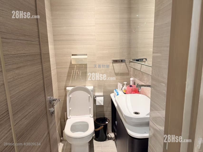 娉廷 租盘 5+ 房 , 4 浴室 1,633 平方尺