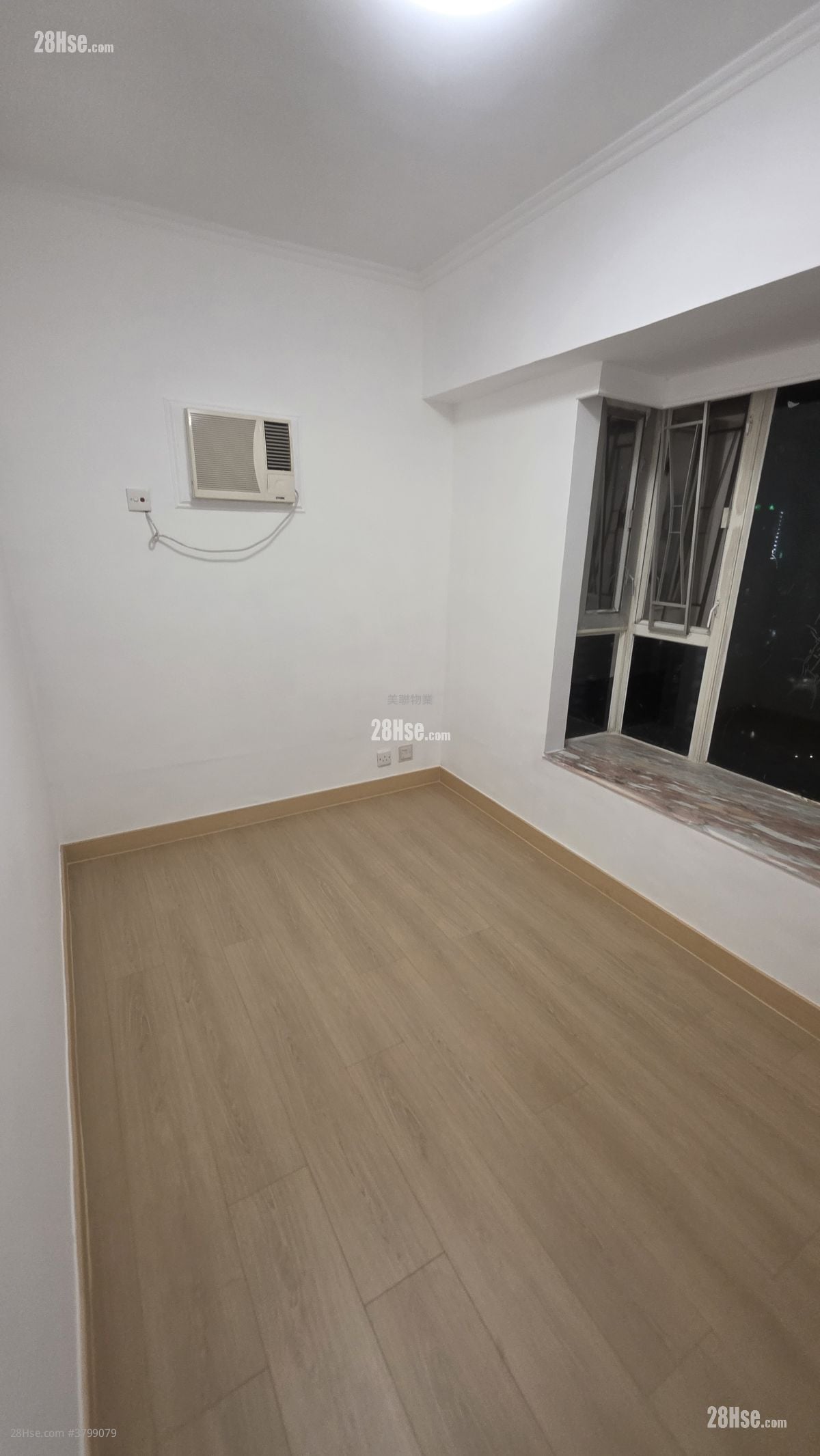 Venice Gardens Sell 2 Bedrooms , 1 Bathroom 452 ft²