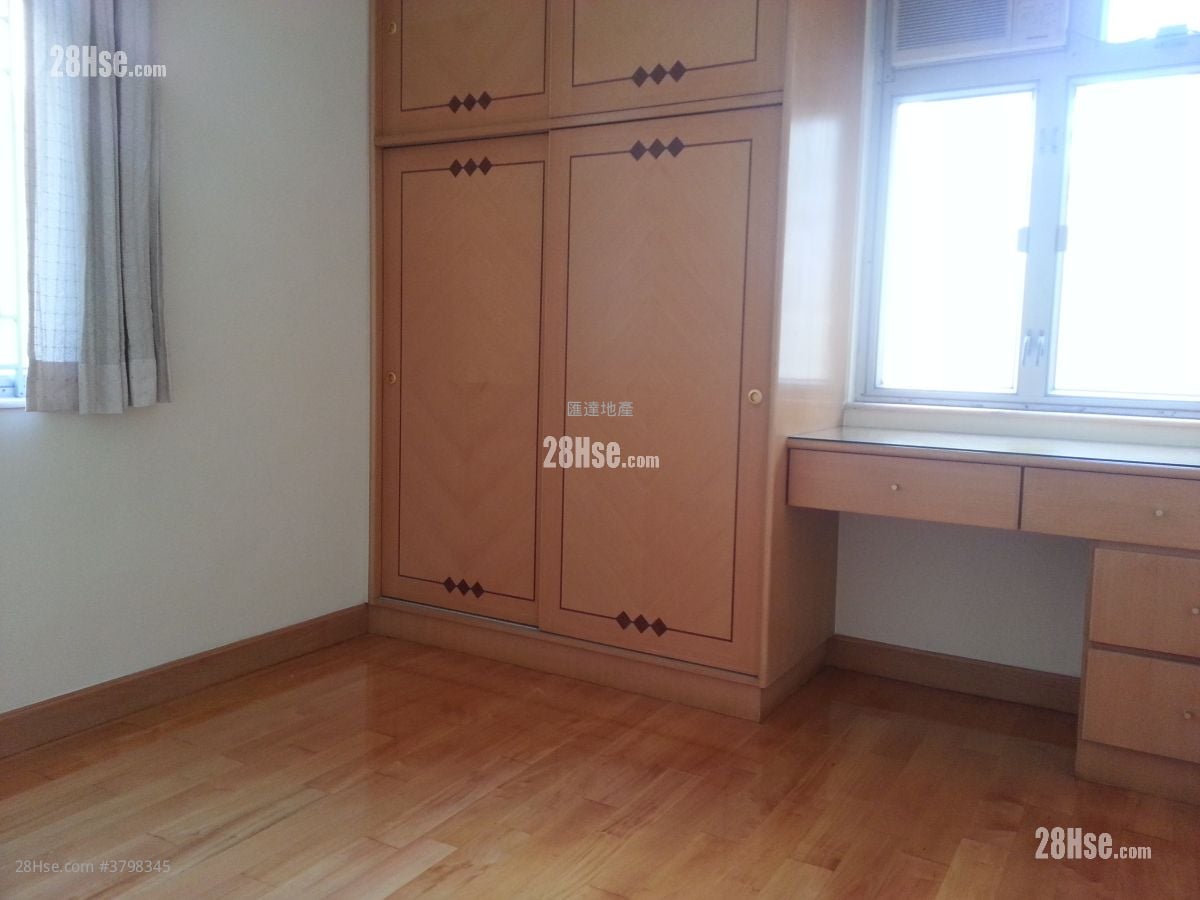 美孚新邨 租盘 648 平方尺