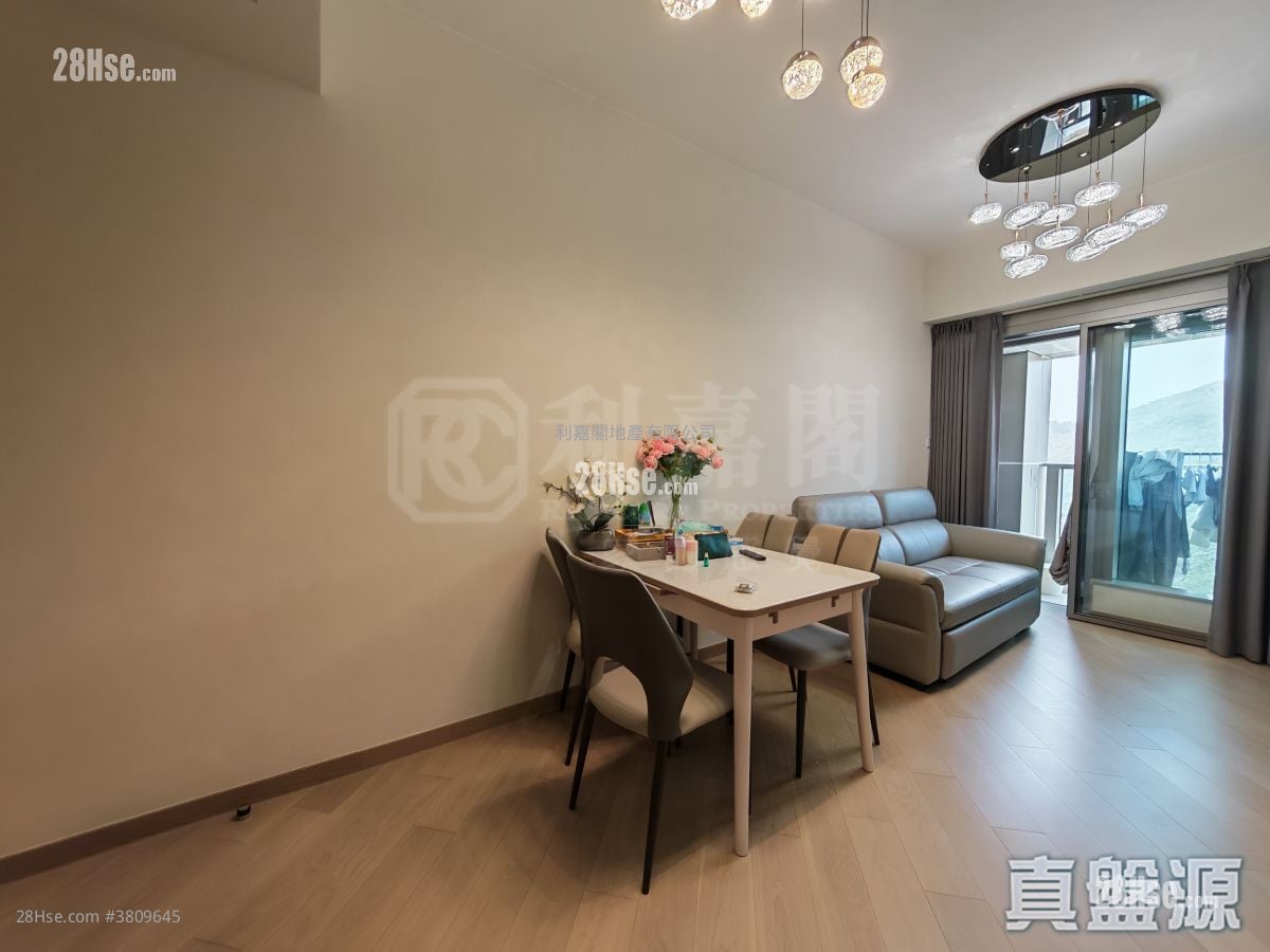 Grand Mayfair  Sell 2 Bedrooms , 1 Bathroom 463 ft²